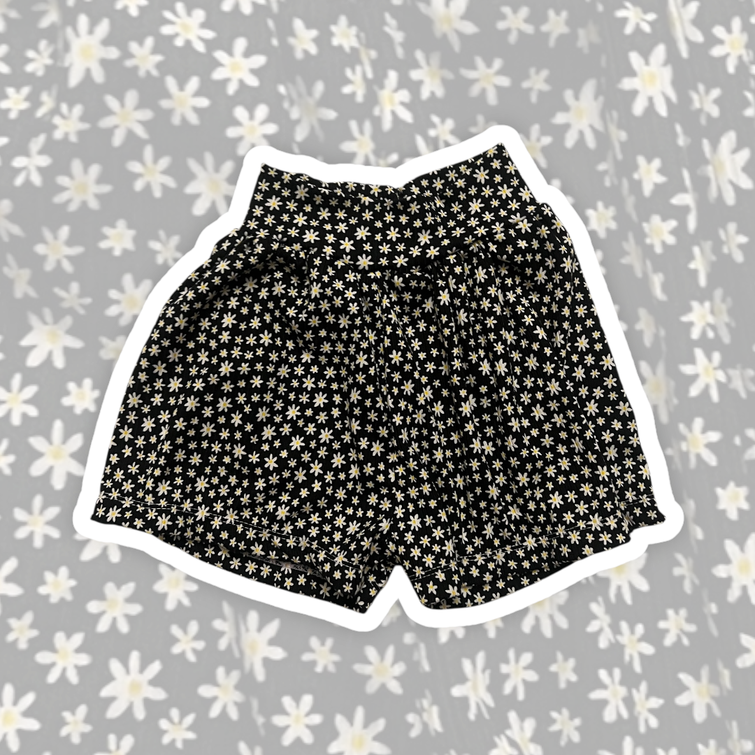 4T Daisies Rib Flowy Shorts