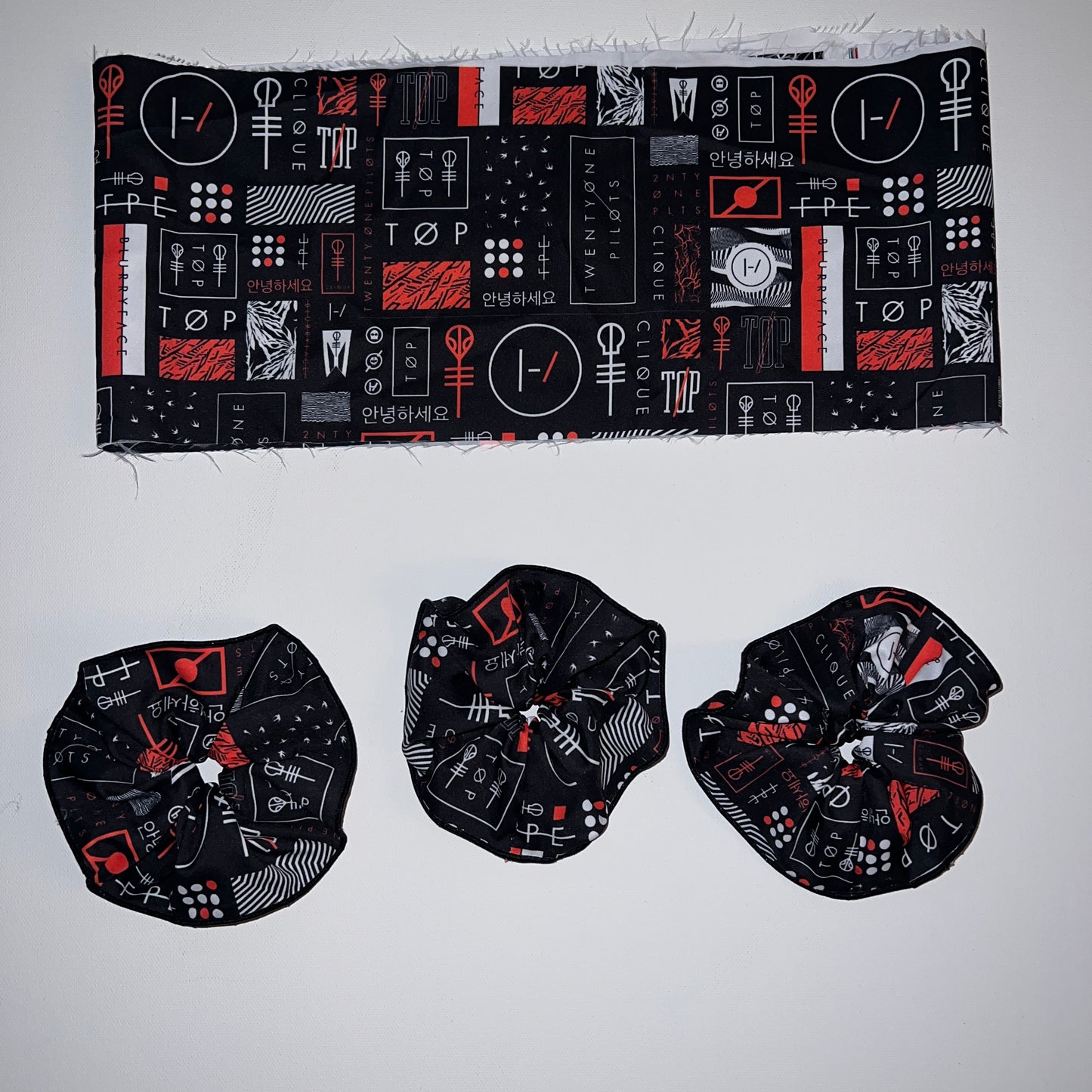 TOP Scrunchies